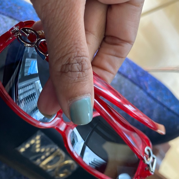 Dolce e gabanna sunglasses - Picture 2 of 4